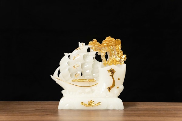 Thuận Buồm Ống Bút
